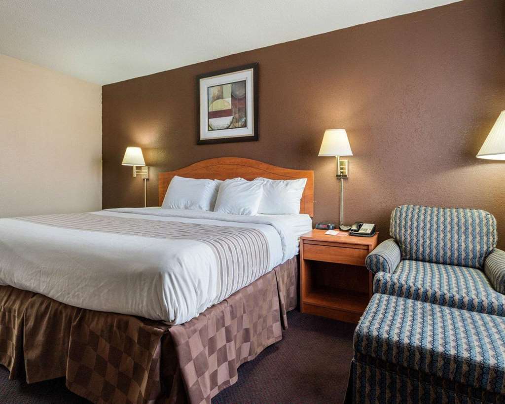 Lone Star Inn Lubbock Room photo